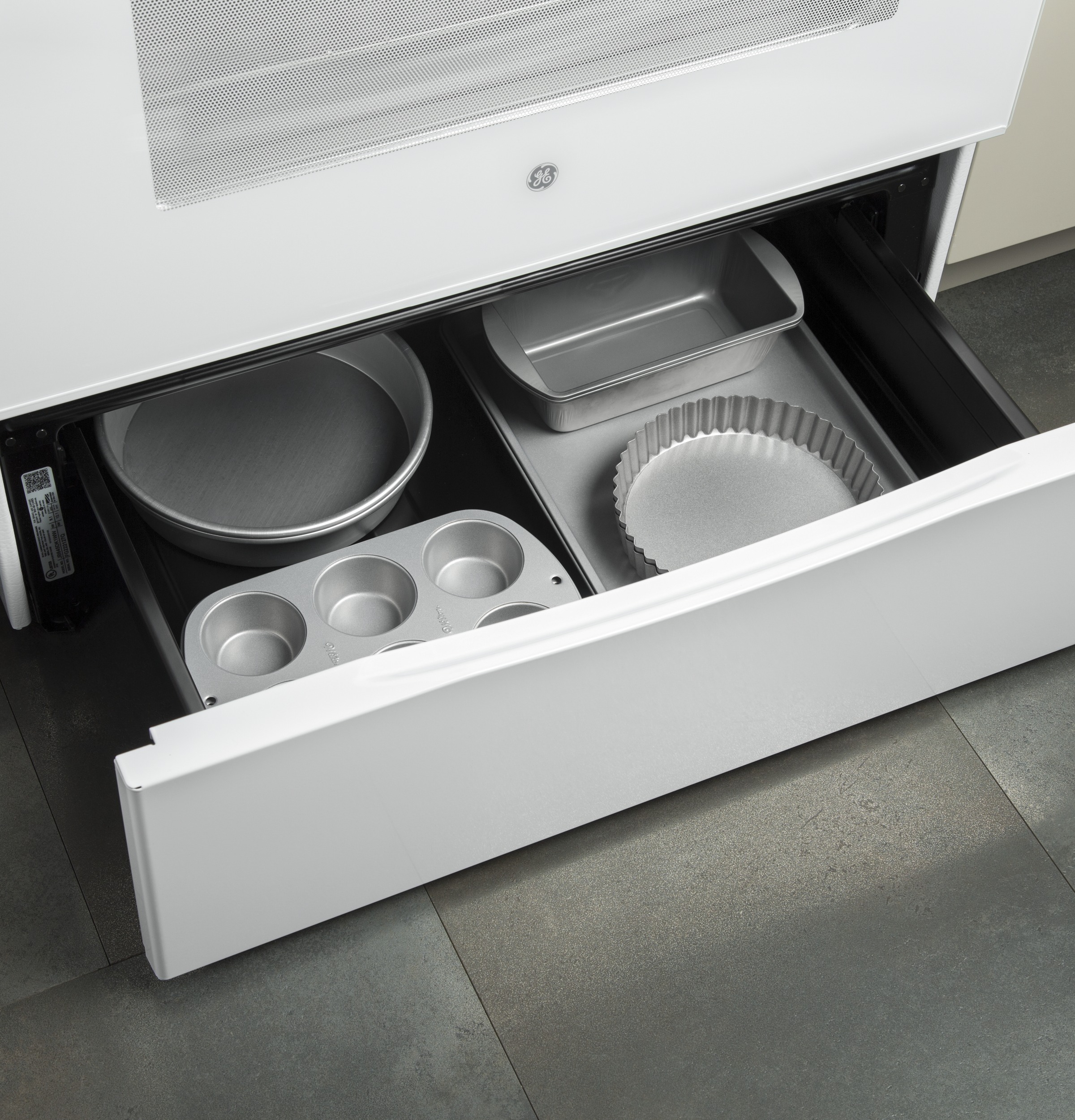 30" Free-Standing Electric Range JB625DKWW