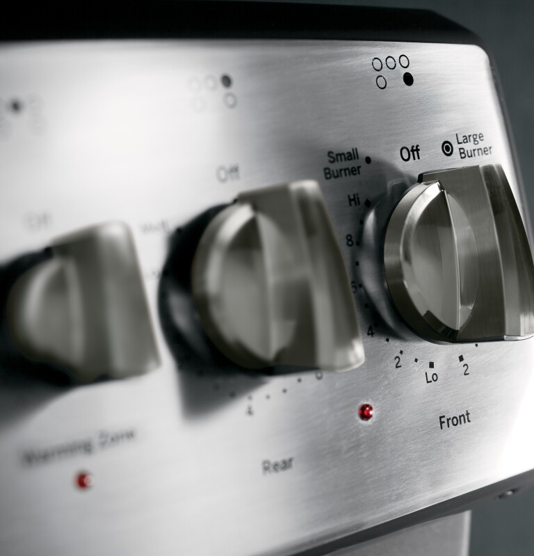 30" Free-Standing Electric Range JB650SFSS