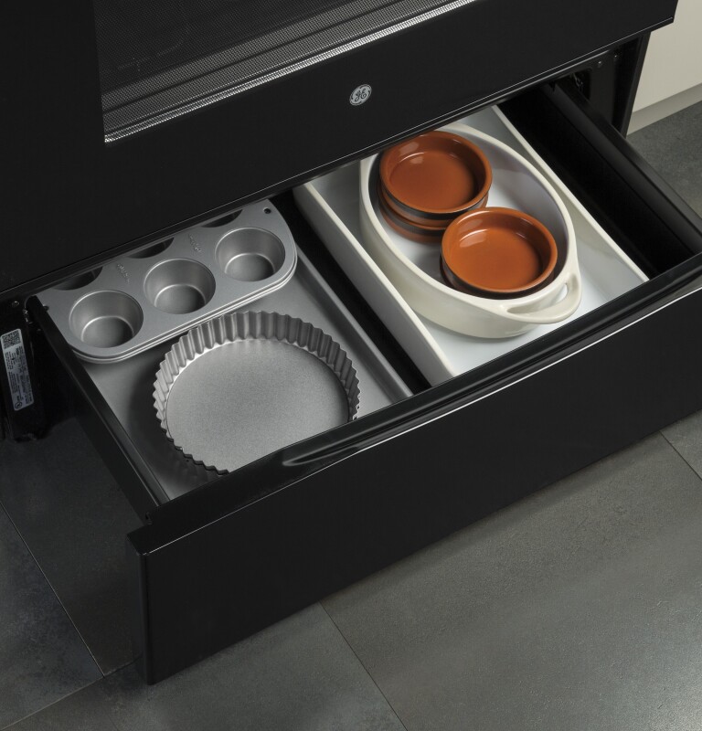 30" Free-Standing Electric Convection Range JB655DKBB