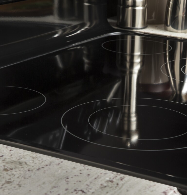 30" Free-Standing Electric Convection Range JB655DKBB