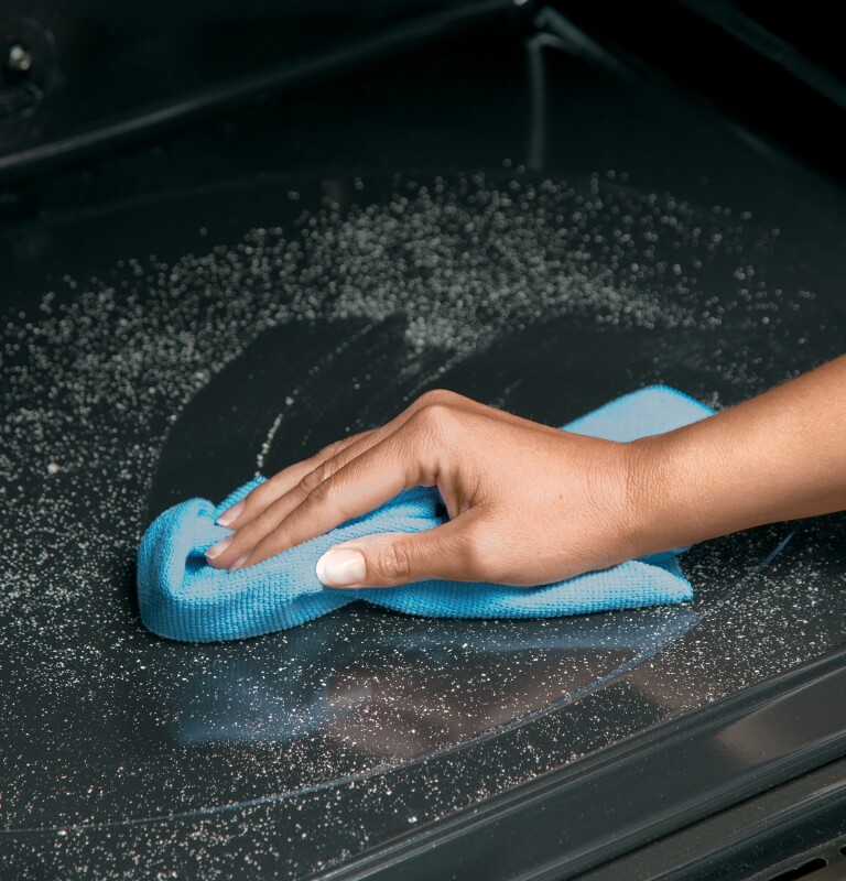 30" Free-Standing Electric Convection Range JB690EFES