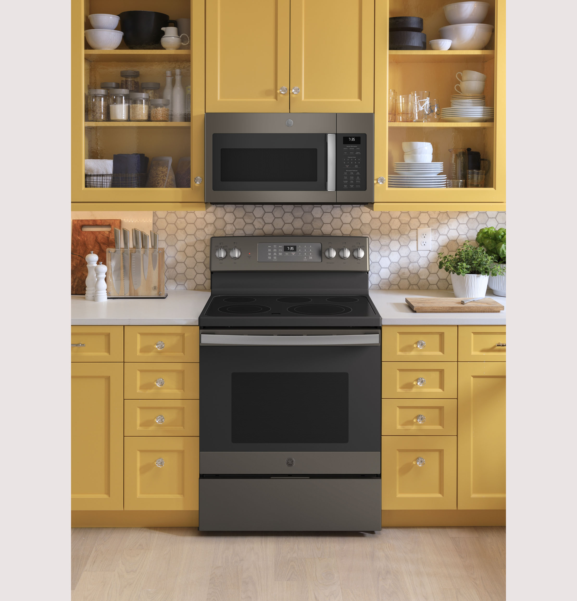 30" Free-Standing Electric Convection Range with No Preheat Air Fry JB735EPES
