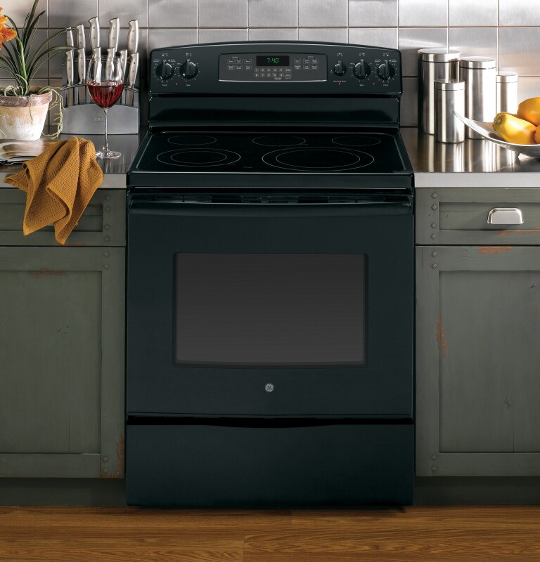 30" Free-Standing Electric Convection Range JB740DFBB