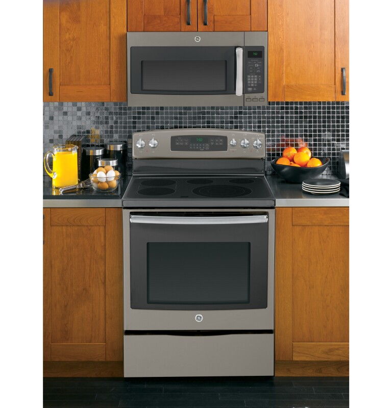 30" Free-Standing Electric Convection Range JB750EFES