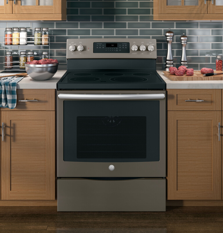 30" Free-Standing Electric Convection Range JB750EJES