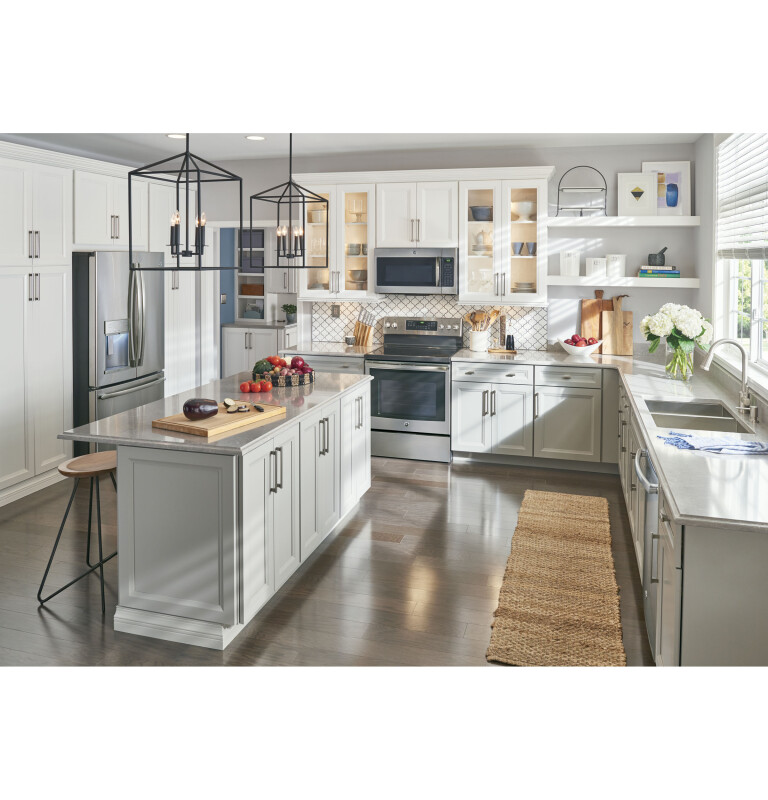 Adora series by 30" Free-Standing Electric Convection Range JB755SJSS