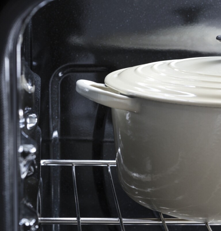 Adora series by 30" Free-Standing Electric Convection Range JB755SJSS