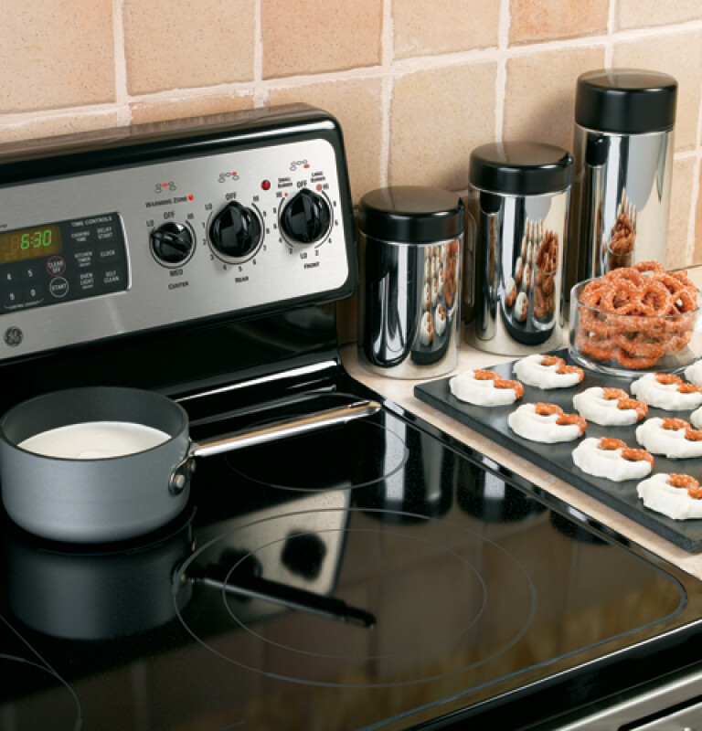 30" Free-Standing Electric Convection Range JBP84SKSS