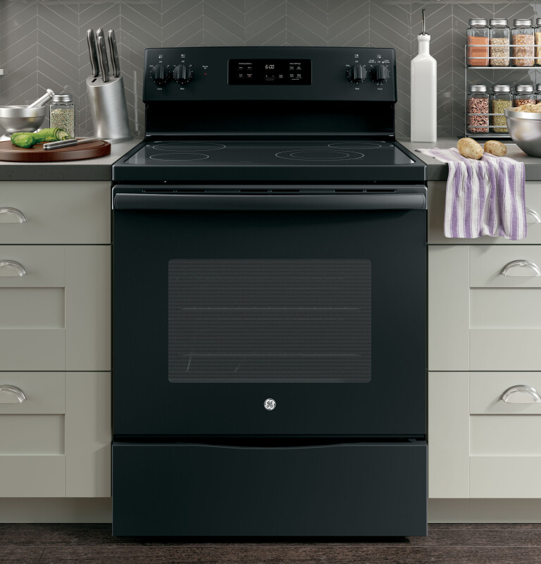 30" Free-Standing Electric Range JBS60DKBB