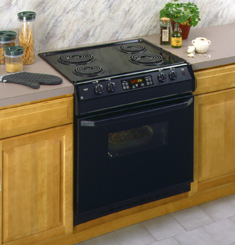 30" Drop-In Electric Range with Self-Cleaning Oven JDP39BWBB