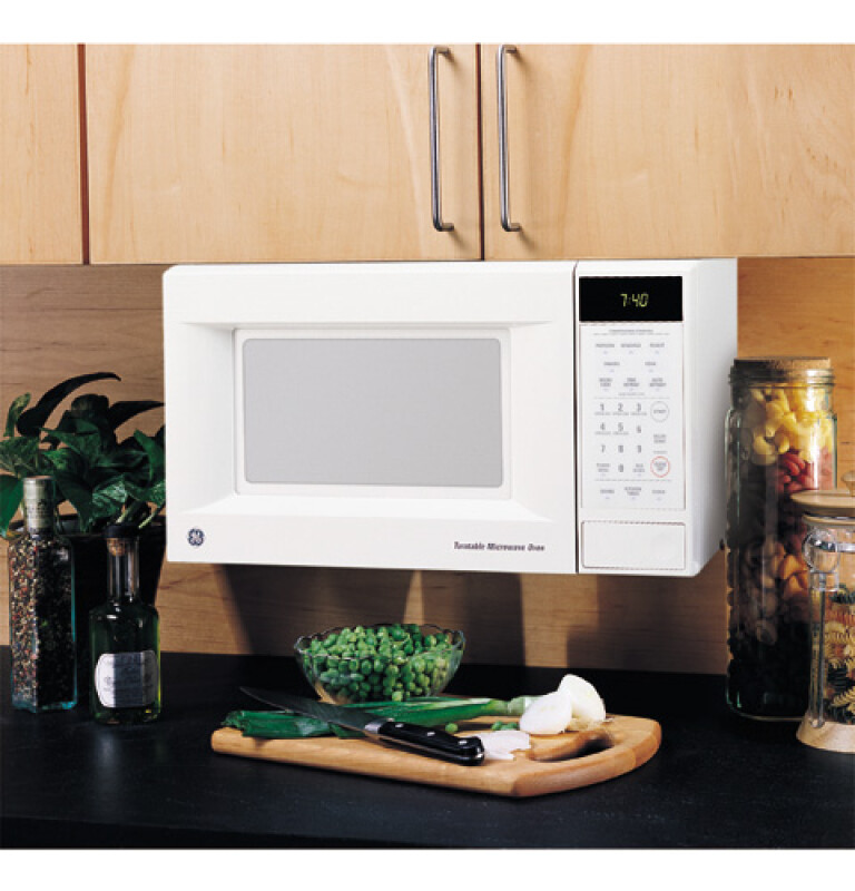 Compact .7 Cu.Ft. Capacity, 700 Watt Microwave Oven JE740WY