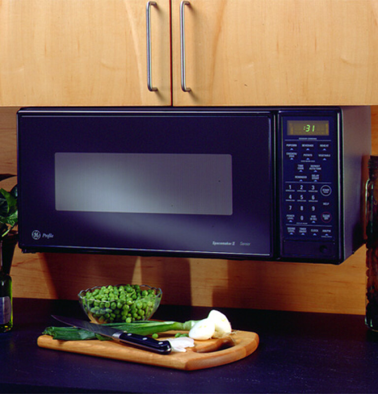 Spacemaker II .9 Cu. Ft. Capacity Microwave Oven JEM31GA