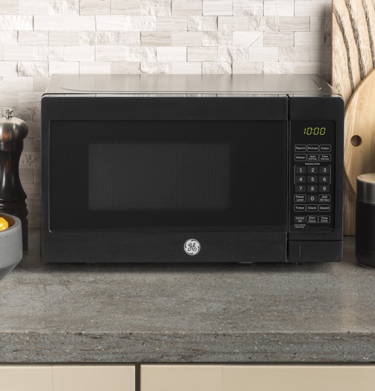0.7 Cu. Ft. Capacity Countertop Microwave Oven JES1072DMBB