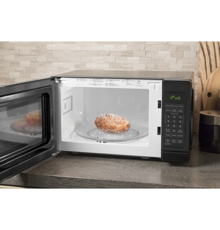 0.7 Cu. Ft. Capacity Countertop Microwave Oven JES1072DMBB
