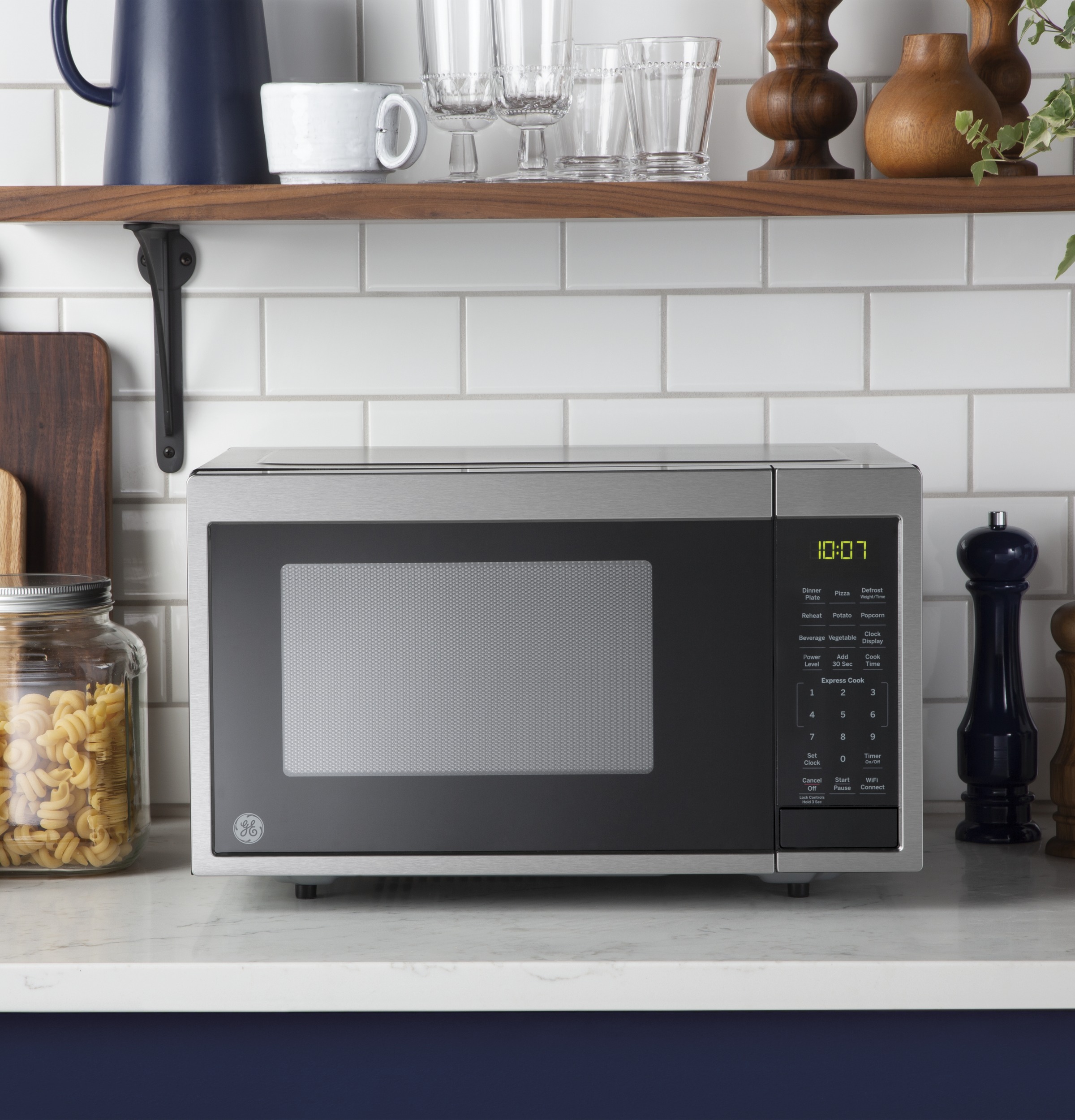 0.9 Cu. Ft. Capacity Smart Countertop Microwave Oven with Scan-To-Cook Technology JES1097SMSS