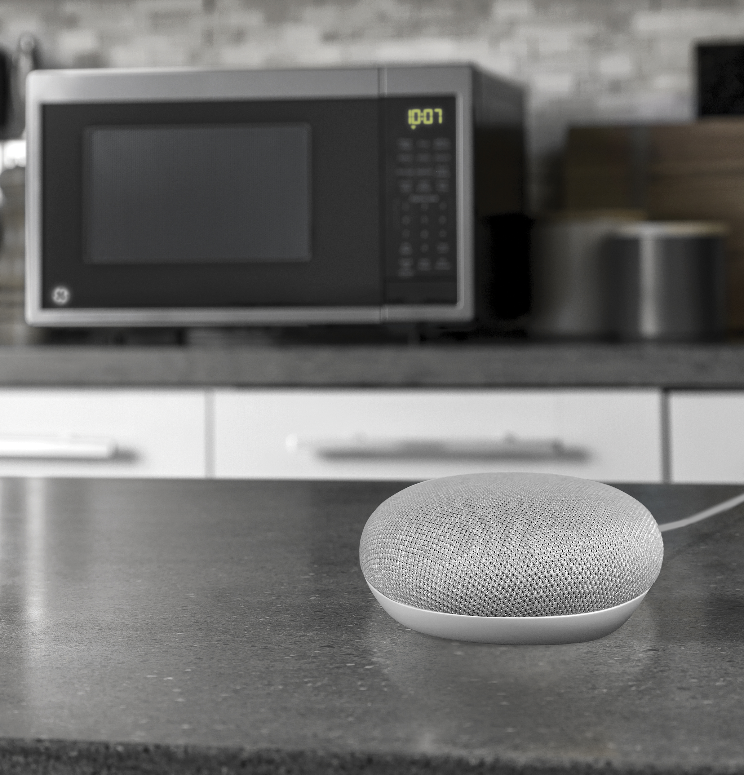 0.9 Cu. Ft. Capacity Smart Countertop Microwave Oven with Scan-To-Cook Technology JES1097SMSS