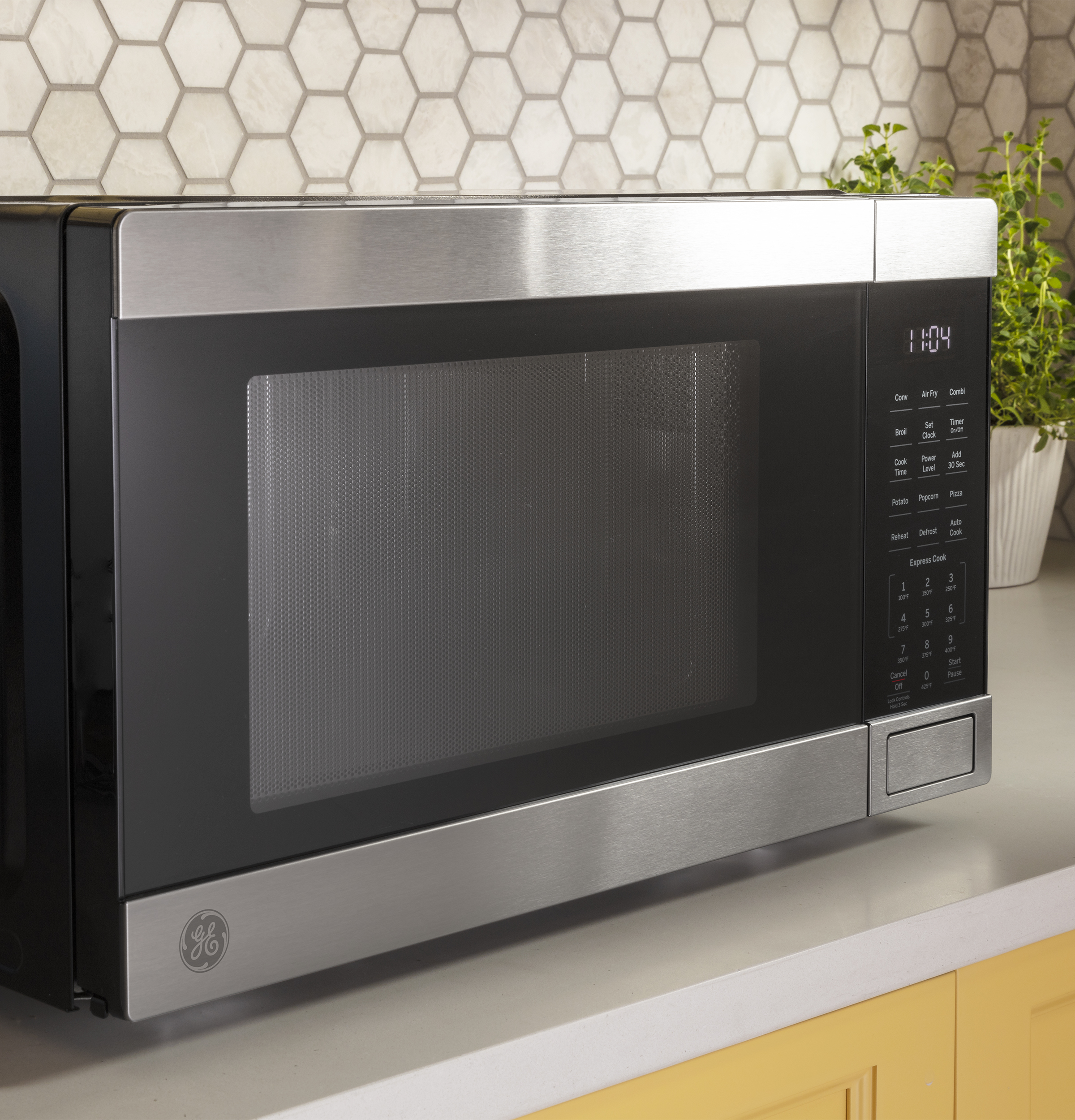 1.0 Cu. Ft. Capacity Countertop Convection Microwave Oven with Air Fry JES1109RRSS