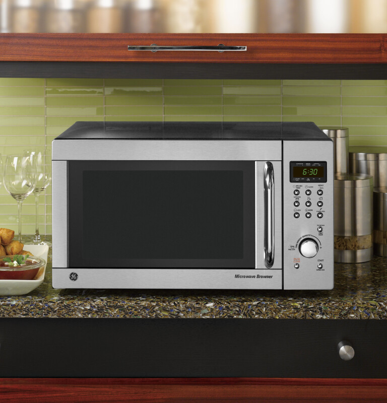 1.3 Cu. Ft. Capacity Countertop Microwave Oven JES1384SF