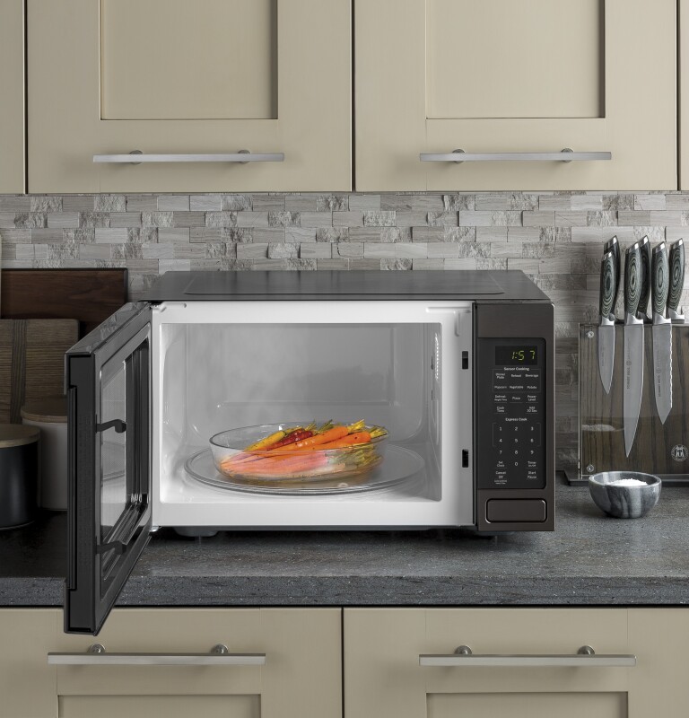 1.6 Cu. Ft. Countertop Microwave Oven JES1657BMTS
