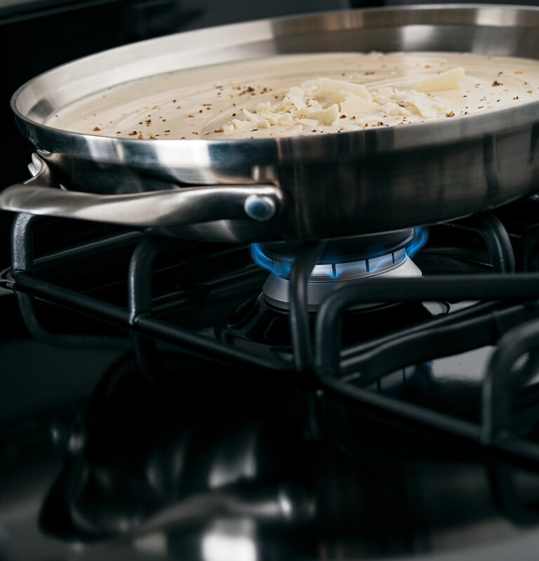 30" Free-Standing Gas Range JGB630DEFBB