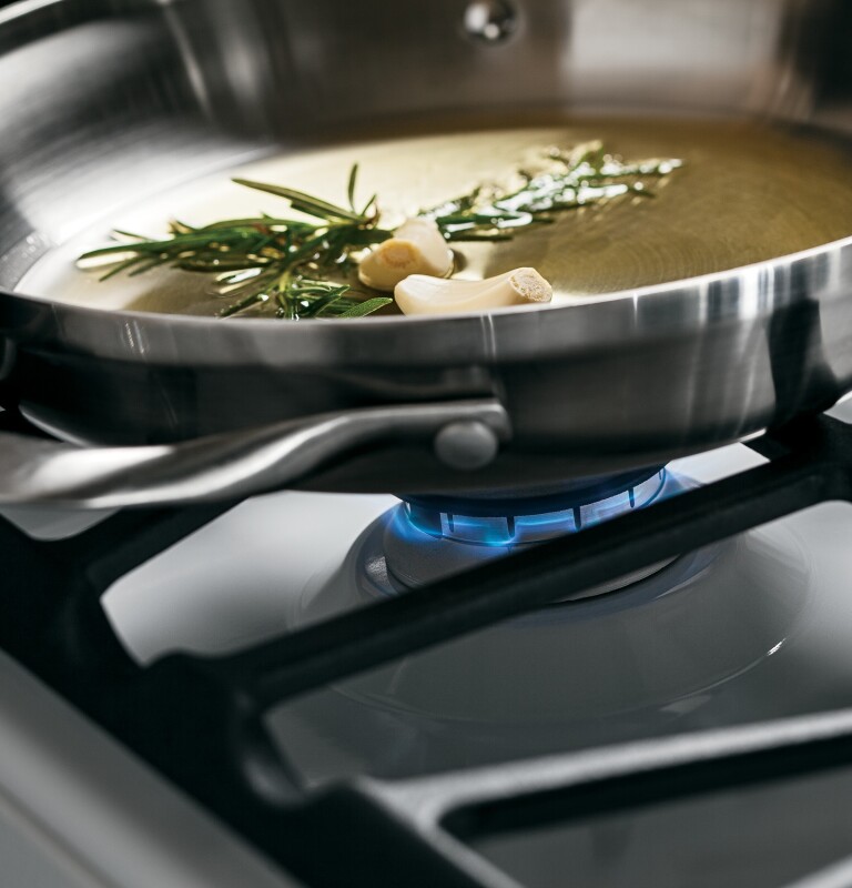 30" Free-Standing Gas Range JGB640DEFWW