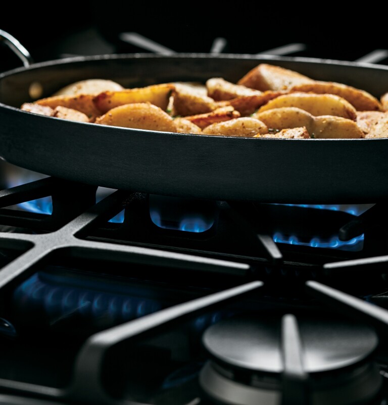 30" Free-Standing Gas Range JGB650DEFBB