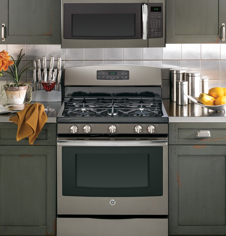 30" Free-Standing Gas Range JGB650EEFES
