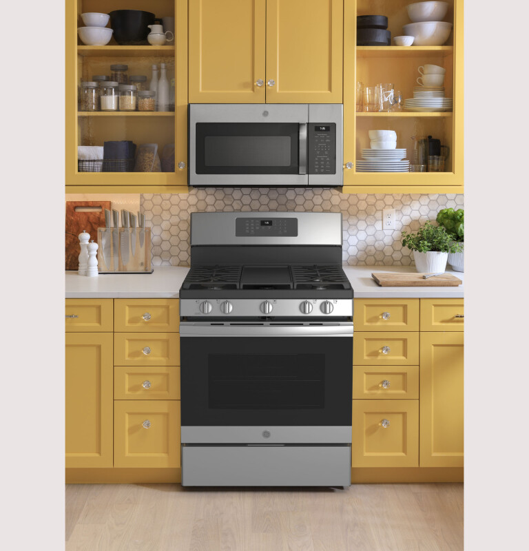 30" Free-Standing Gas Convection Range with No Preheat Air Fry JGB735SPSS