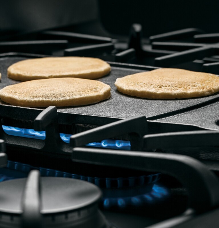 30" Free-Standing Gas Double Oven Range JGB850EEFES
