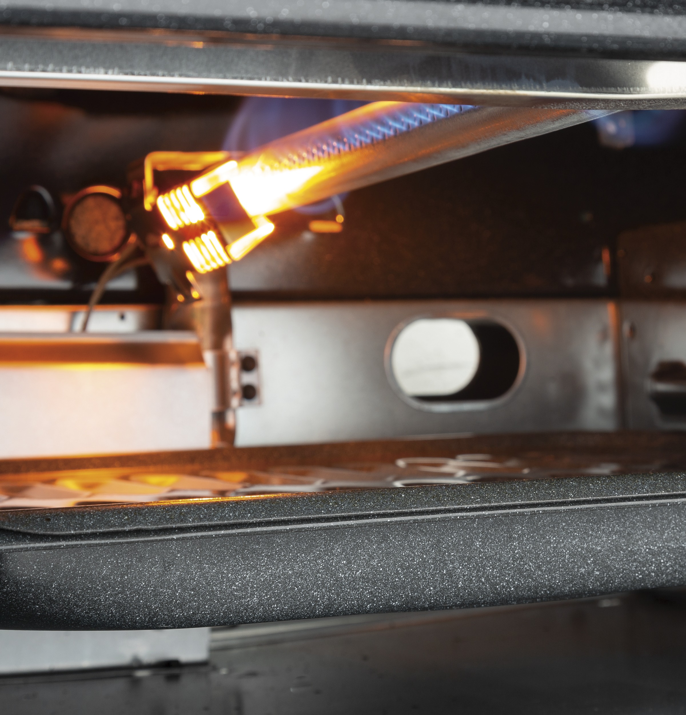 30" Free-Standing Front Control Gas Range JGBS10DEMBB