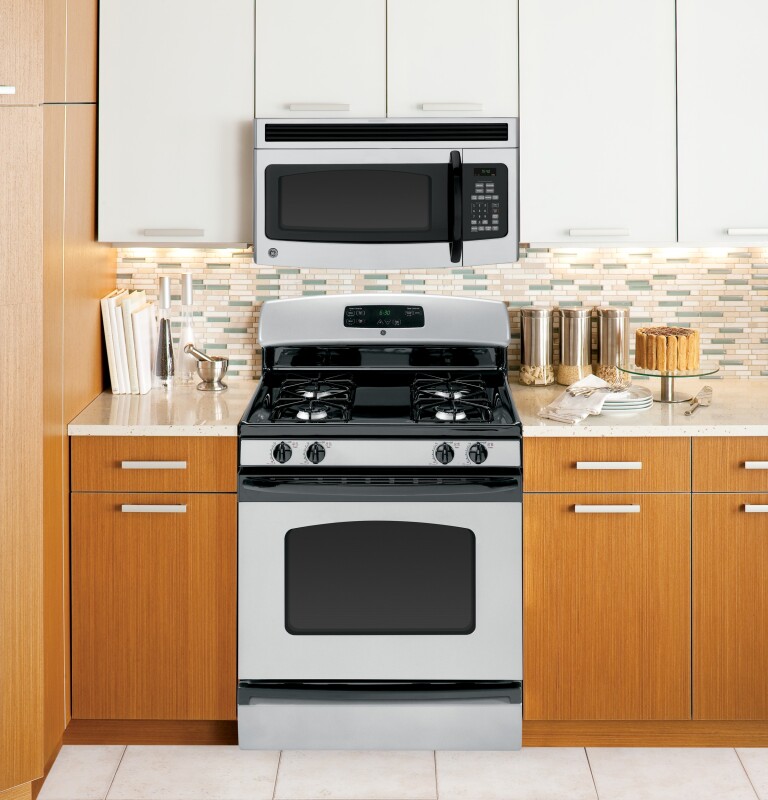 30" Free-Standing Gas Range JGBS18GETSA
