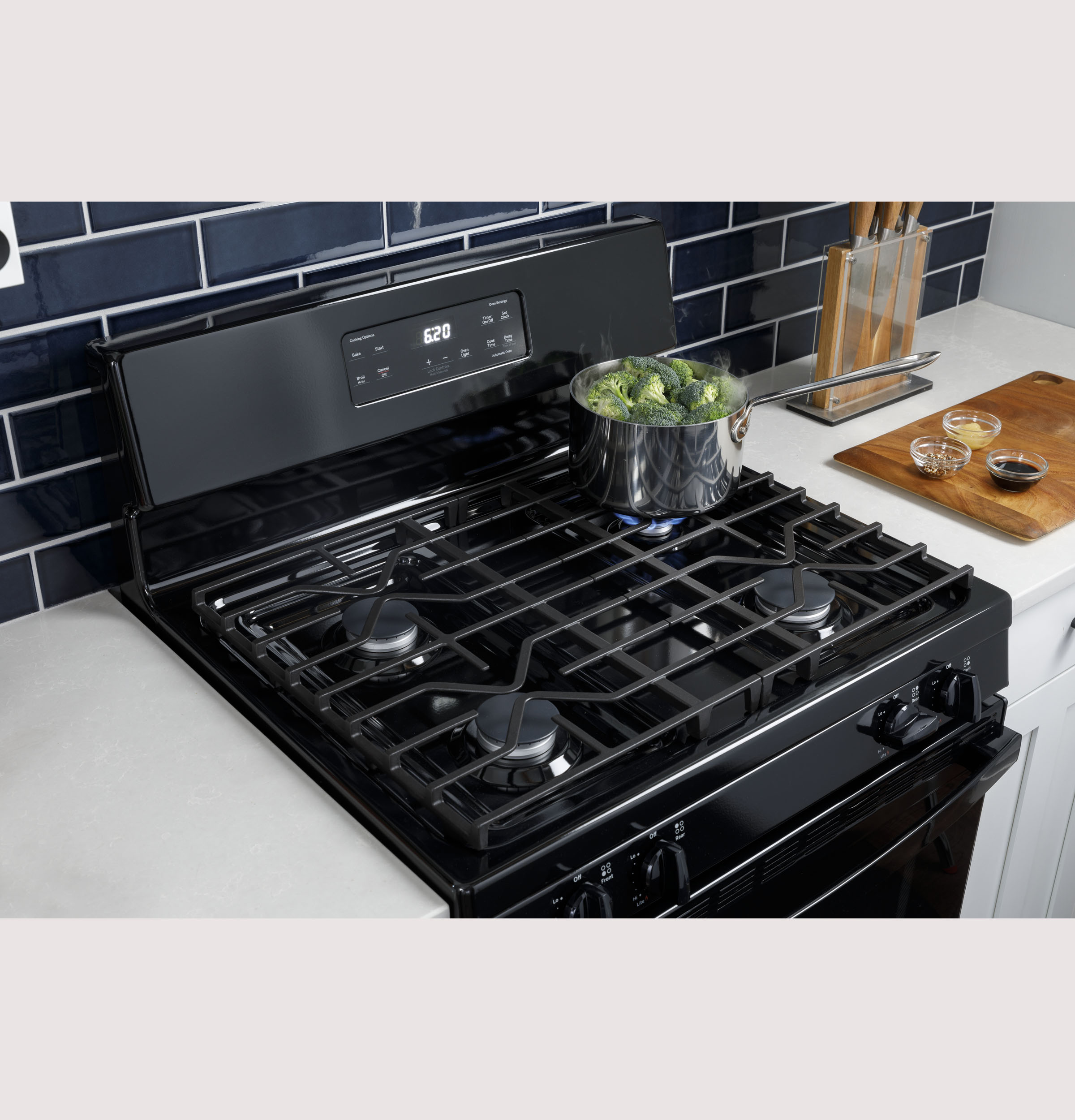 30" Free-Standing Gas Range JGBS61DPWW