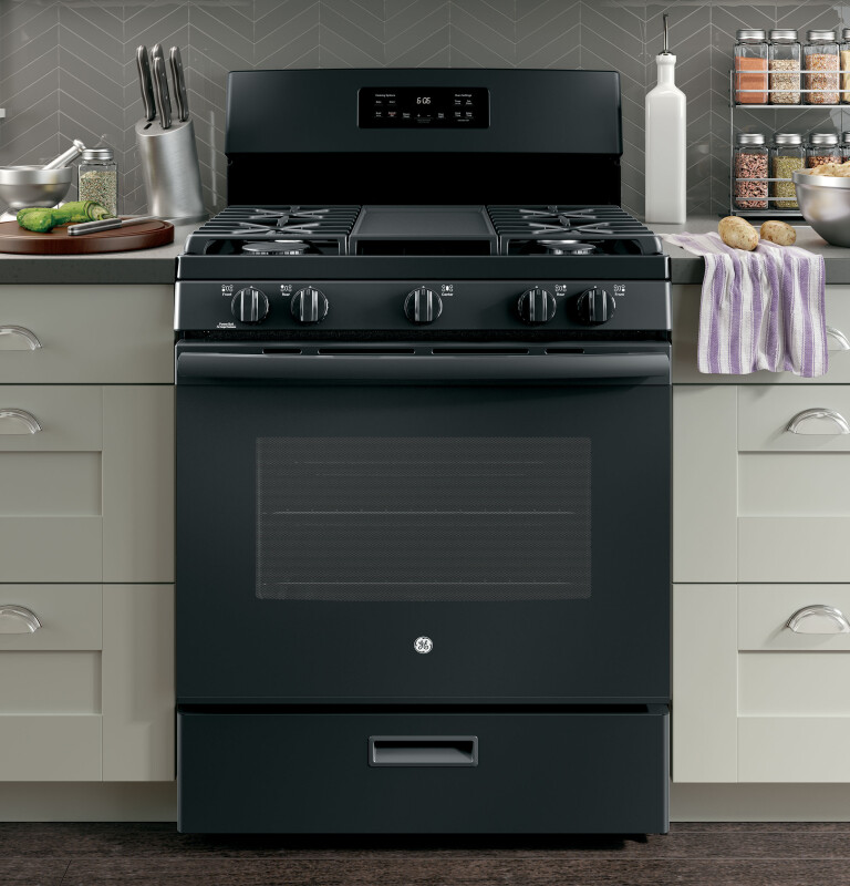 30" Free-Standing Gas Range JGBS66DEKBB