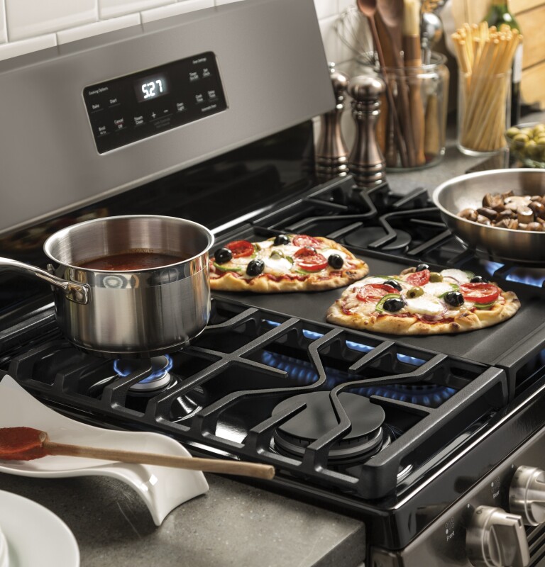 30" Free-Standing Gas Range JGBS66EEKES