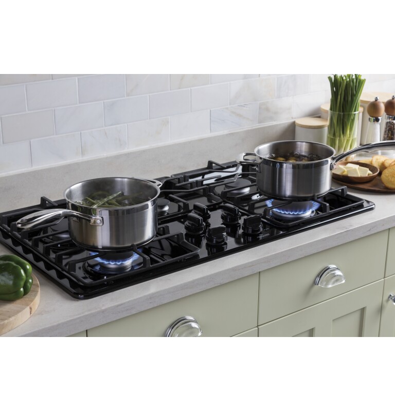36" Built-In Gas Cooktop with Dishwasher-Safe Grates JGP3036DLBB