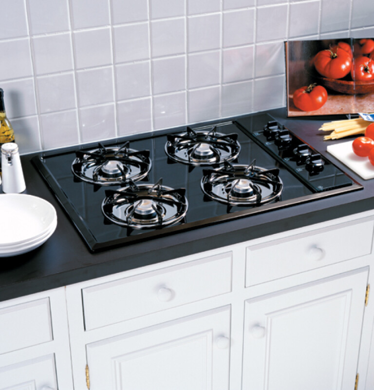 Built-In Gas Cooktop JGP320EVBL