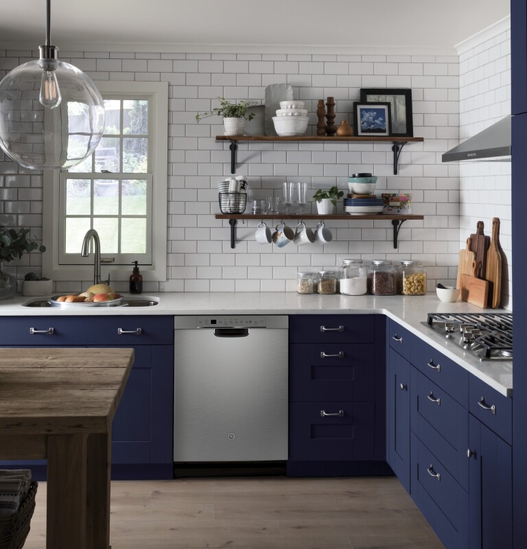 30" Built-In Gas Cooktop with 5 Burners and Dishwasher Safe Grates JGP5030SLSS