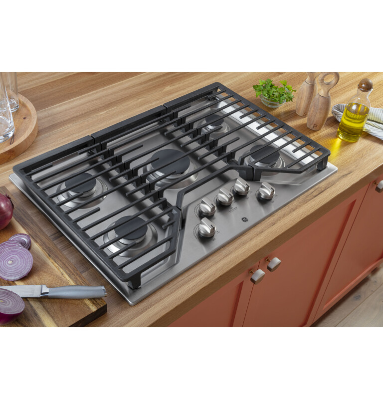 30" Built-In Gas Cooktop with 5 Burners and Dishwasher Safe Grates JGP5030SLSS
