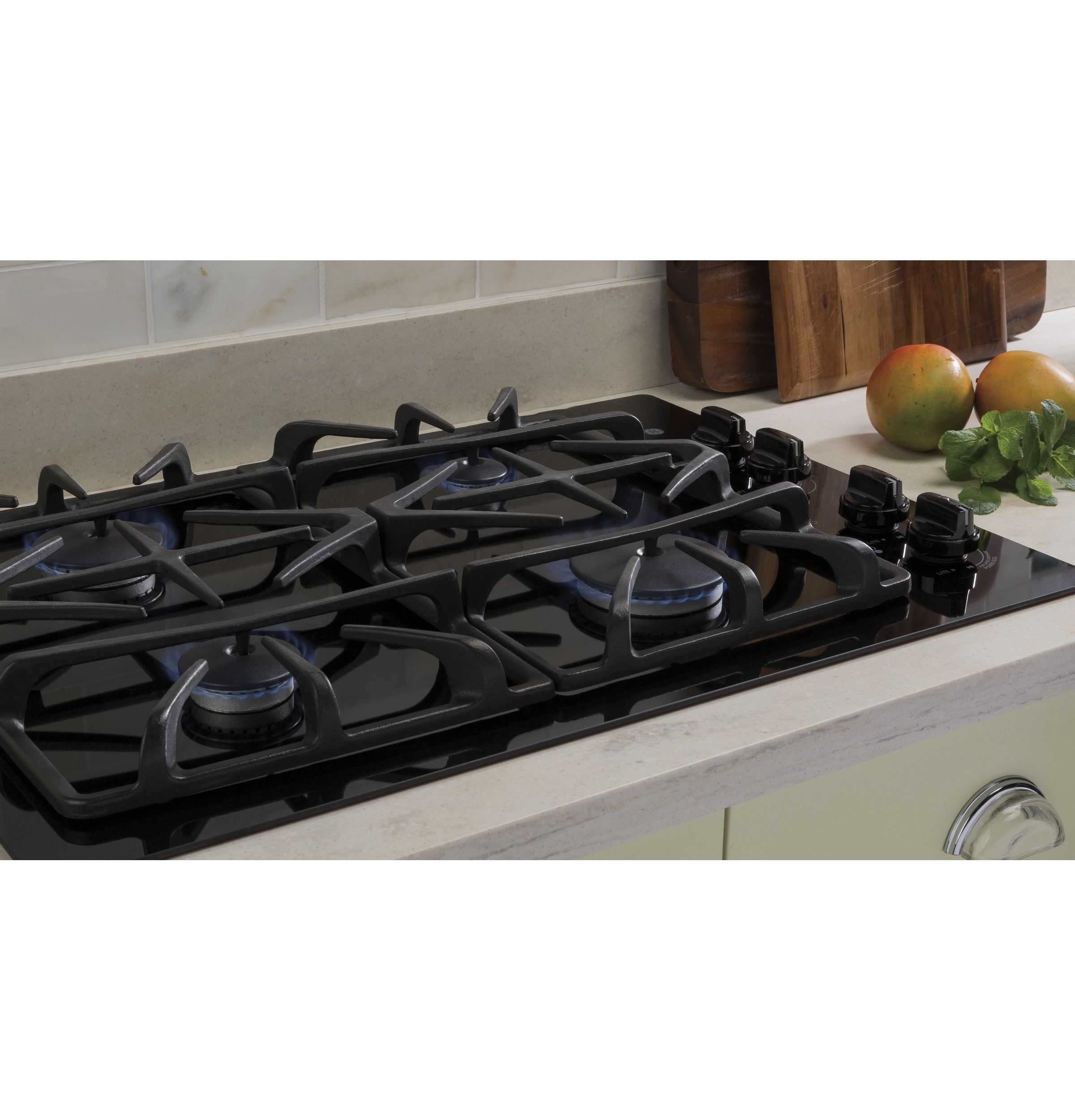 30" Built-In Gas on Glass Cooktop with Dishwasher Safe Grates JGP5530DLBB