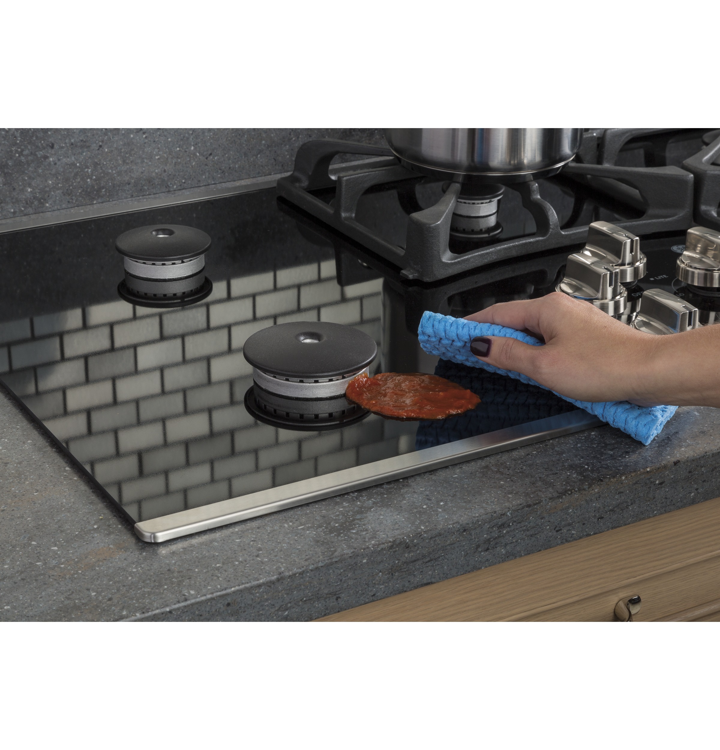 36" Built-In Gas on Glass Cooktop with 5 Burners and Dishwasher Safe Grates JGP5536SLSS