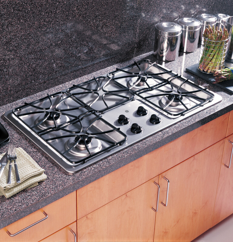 36" Built-In Gas Cooktop JGP628SEKSS