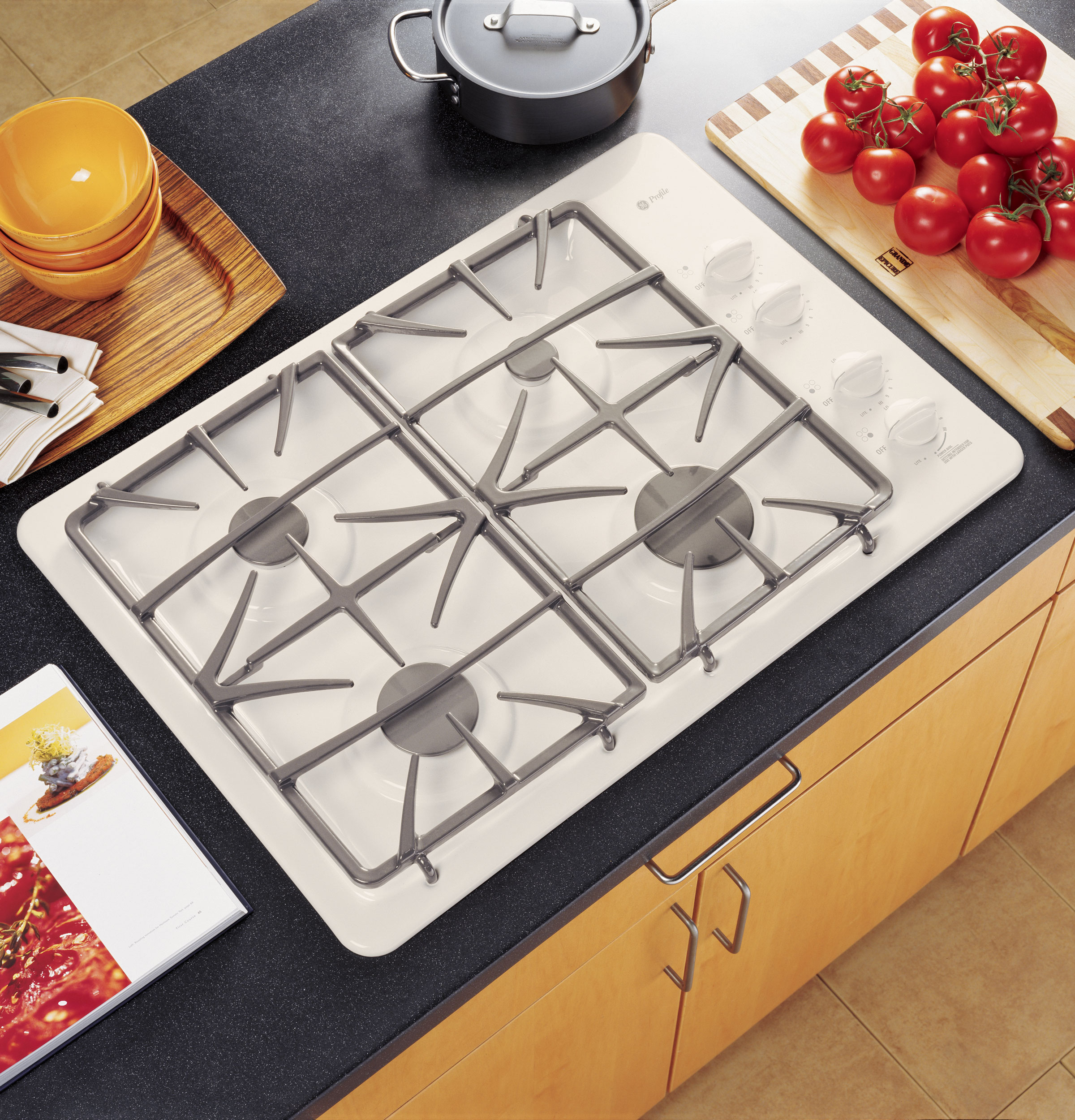 30" Built-In Gas Cooktop JGP933CEKCC