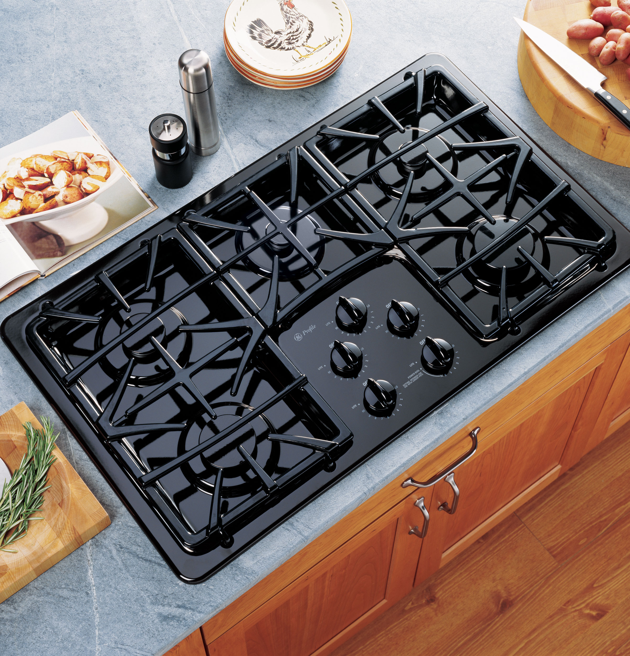 36" Built-In Gas Cooktop JGP963BEKBB