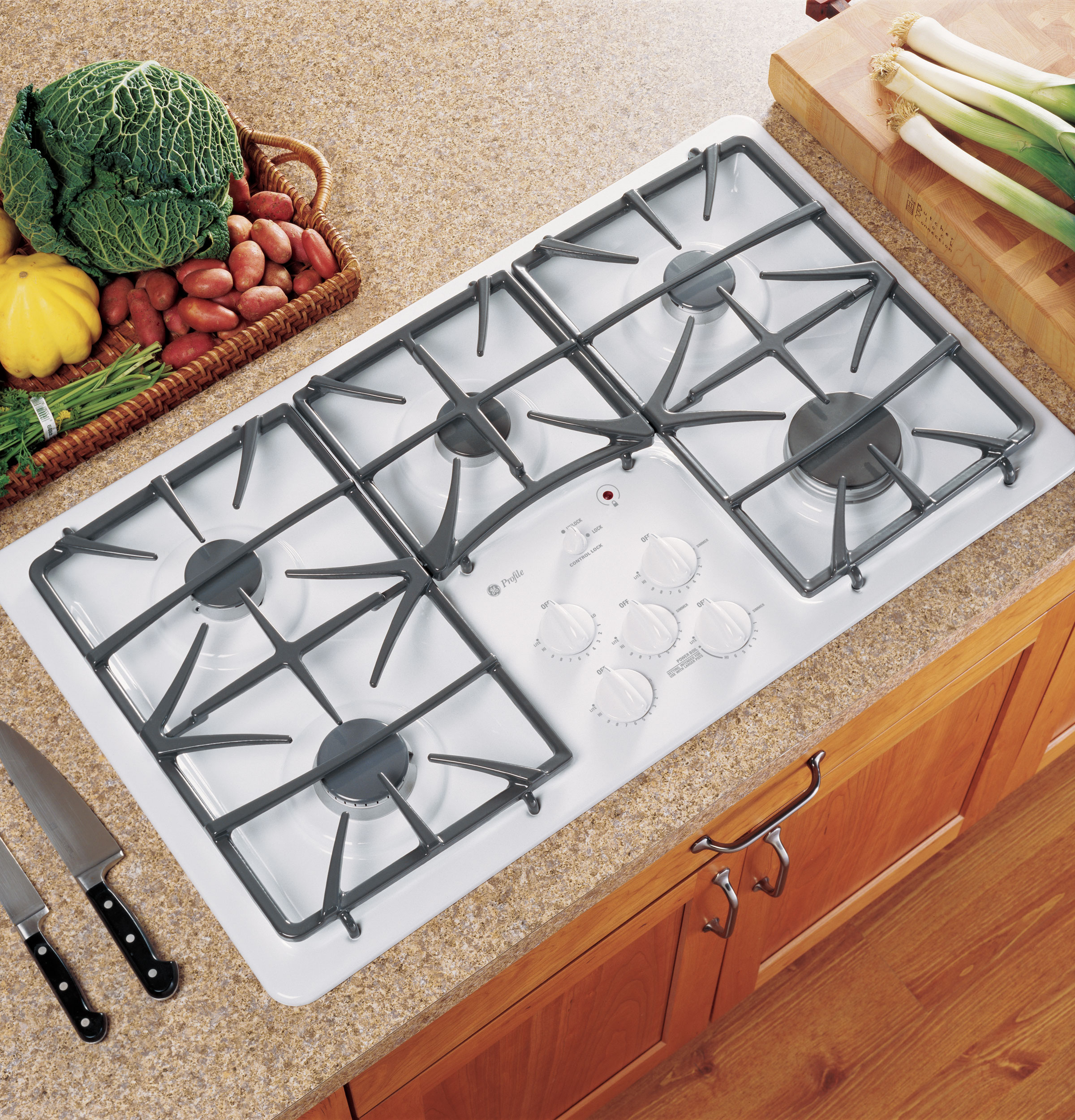 36" Built-In Gas Cooktop JGP975WEKWW