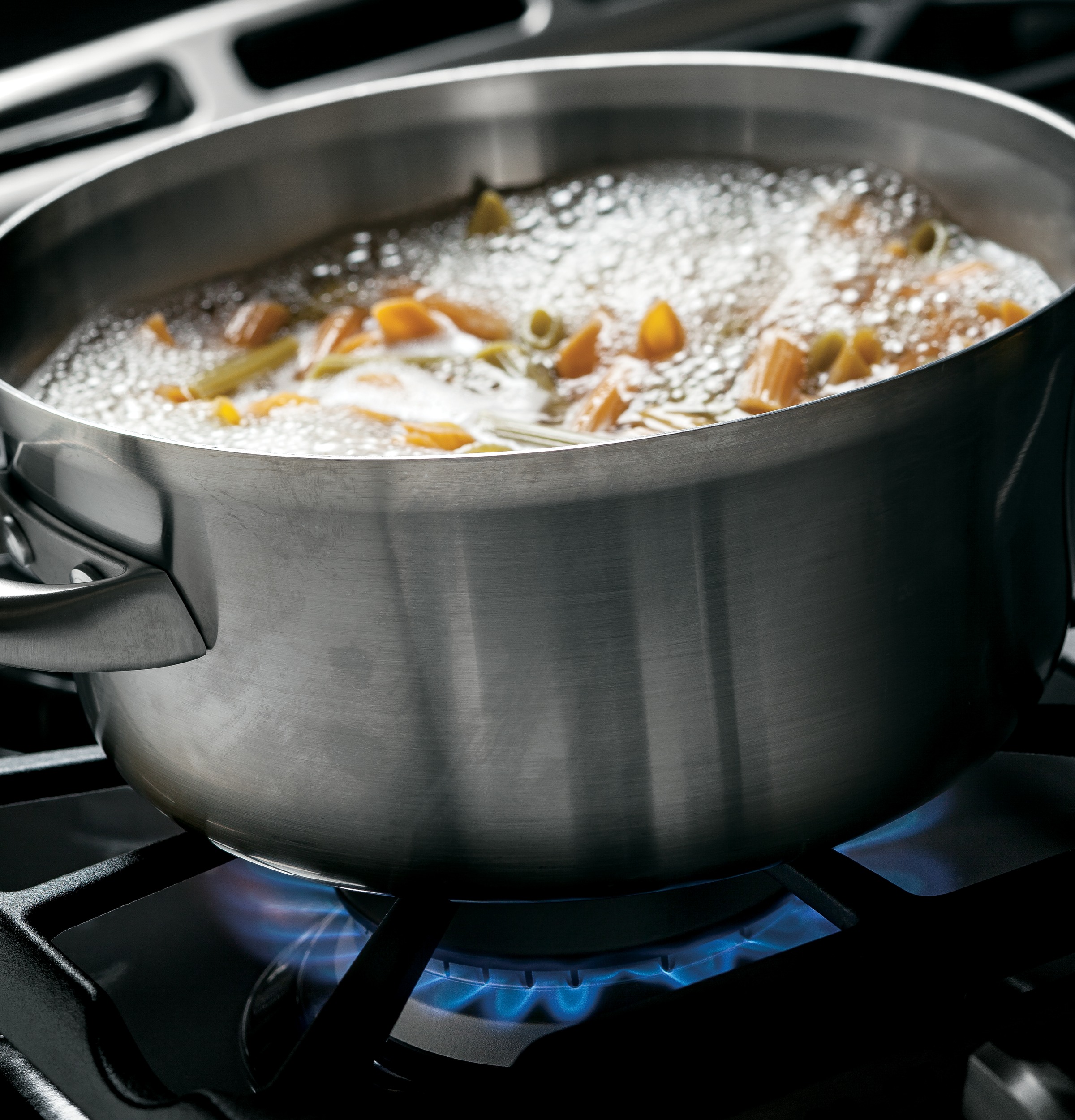 30" Slide-In Front Control Gas Range JGS650DEFBB