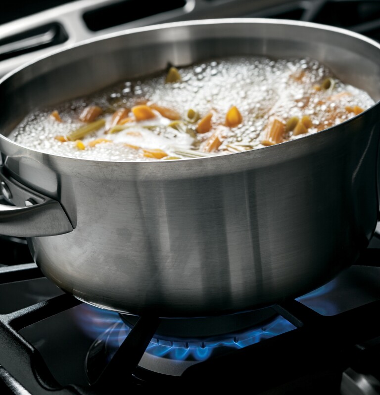 30" Slide-In Front Control Gas Range JGS750DEFBB