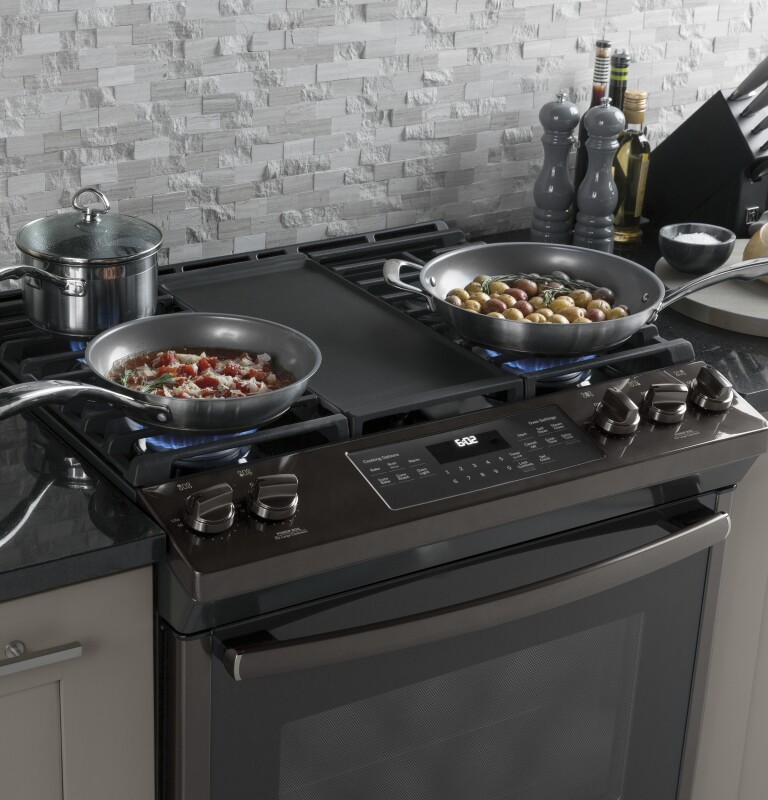 30" Slide-In Front-Control Convection Gas Range JGS760BELTS