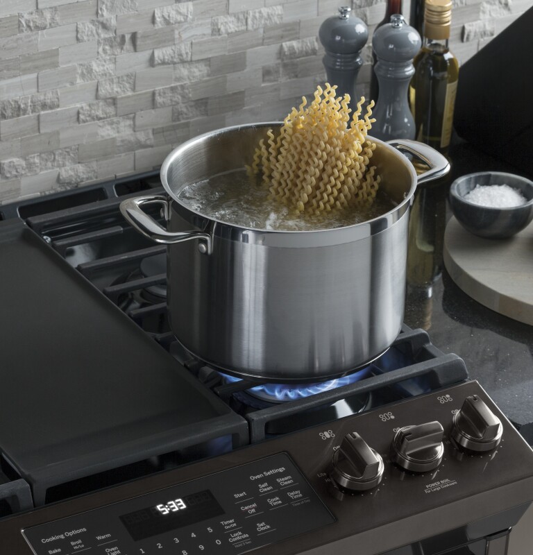 30" Slide-In Front-Control Convection Gas Range JGS760EELES