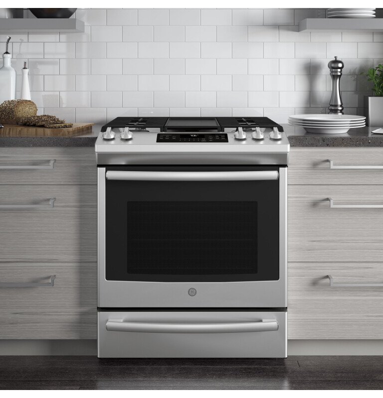 30" Slide-In Front-Control Convection Gas Range JGS760SELSS