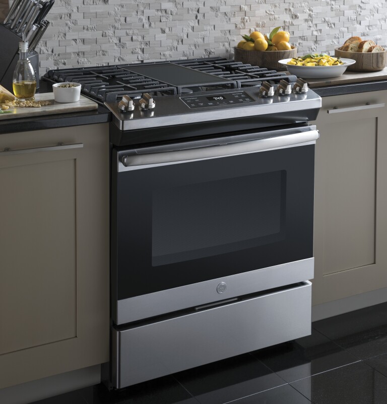30" Slide-In Front Control Gas Range JGSS66SELSS